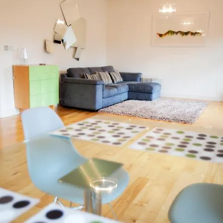 Chaucer View Apartament *